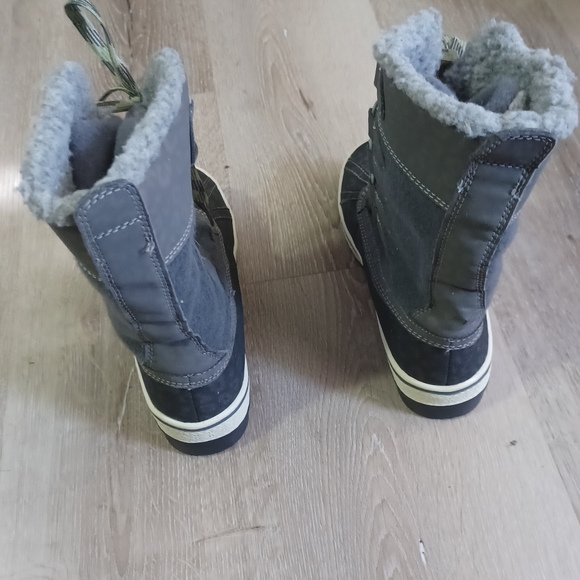Crystal-G winter boot, girl size 5 - Picture 3 of 3